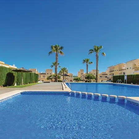 Holiday home Stunning In Gran Alacant, St, Pola With 2 Bedrooms, Outdoor Swimming Pool And Swimming Pool Puerto Marino