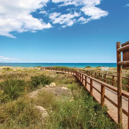 Stunning In Gran Alacant, St, Pola With 2 Bedrooms, Outdoor Swimming Pool And Swimming Pool Holiday home Puerto Marino
