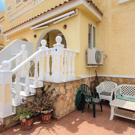 Stunning In Gran Alacant, St, Pola With 2 Bedrooms, Outdoor Swimming Pool And Swimming Pool Holiday home