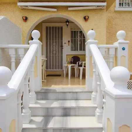 Stunning In Gran Alacant, St, Pola With 2 Bedrooms, Outdoor Swimming Pool And Swimming Pool Holiday home *