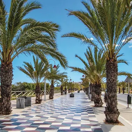Stunning In Gran Alacant, St, Pola With 2 Bedrooms, Outdoor Swimming Pool And Swimming Pool